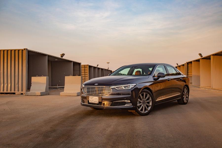  Ford Taurus Titanium 2019 года  (UAE) (фото 3 из 10)